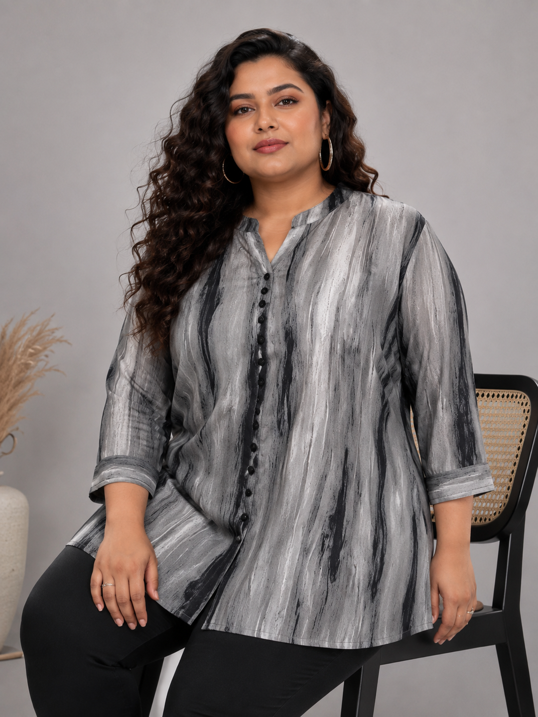 5XL Plus Size Relaxed Fit Abstract Printed Top