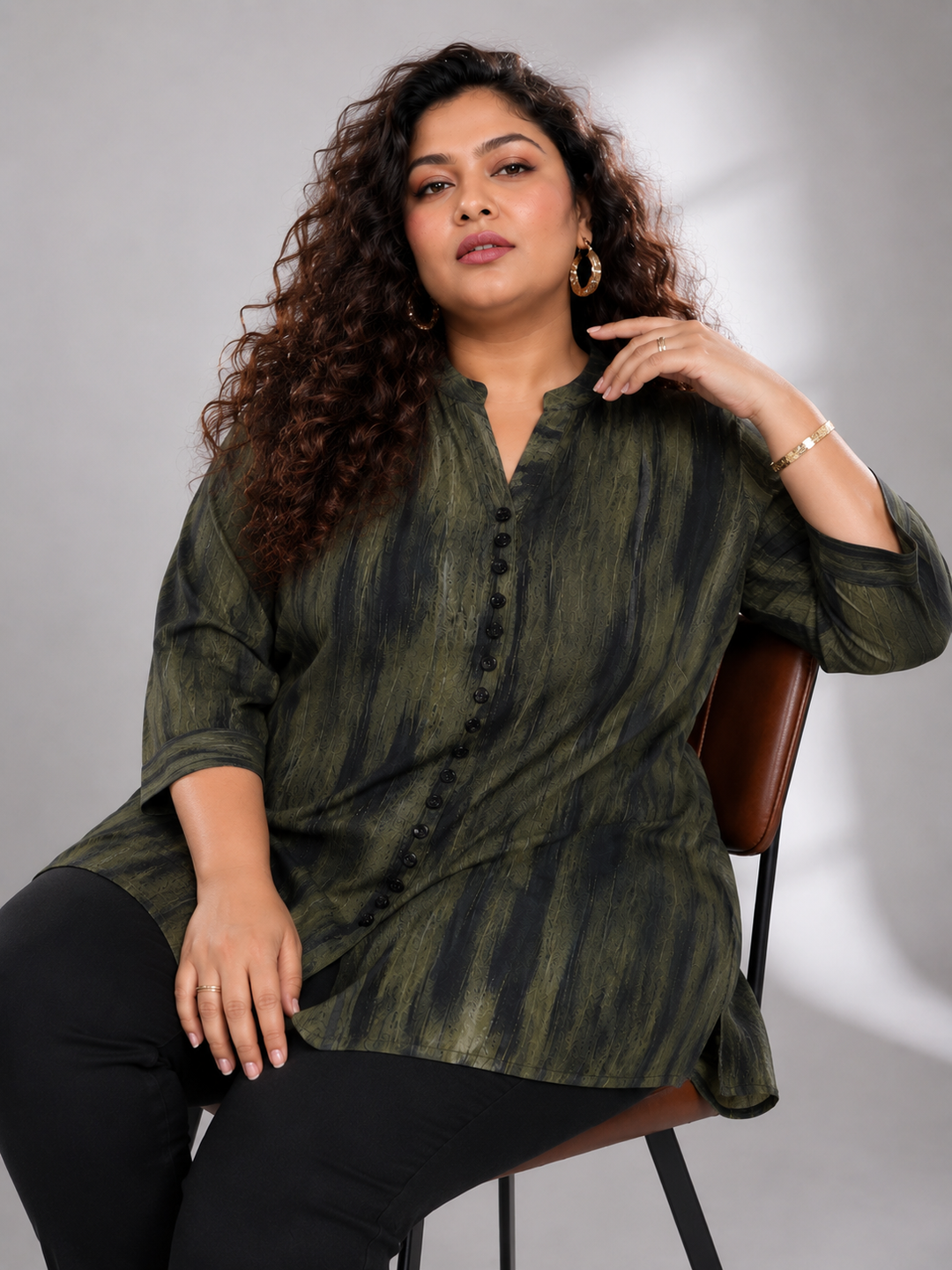 5XL Plus Size Relaxed Fit Abstract Printed Top