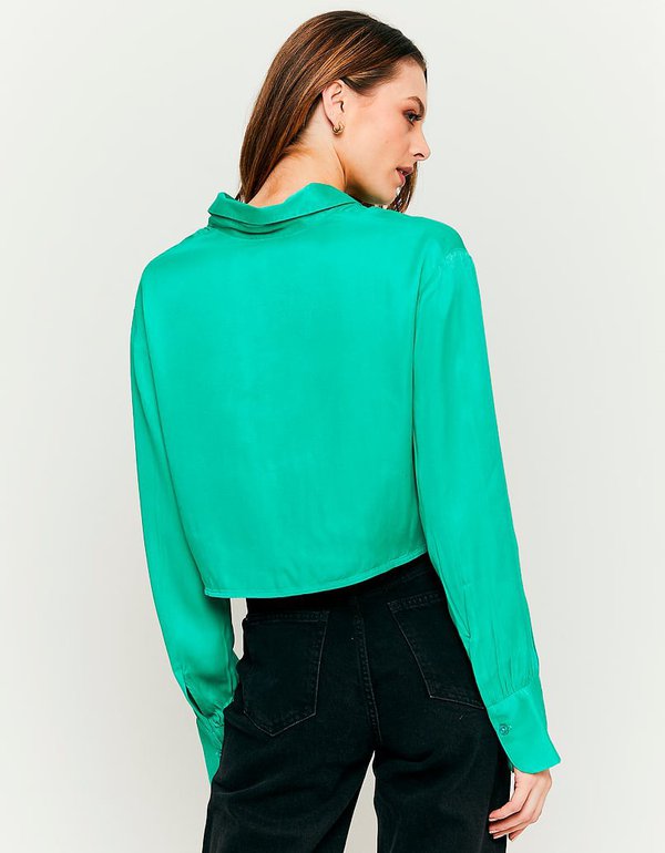 trendy green crop shirt women street style