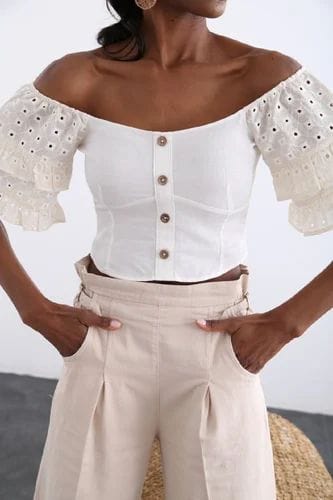 women casual white crop top street style