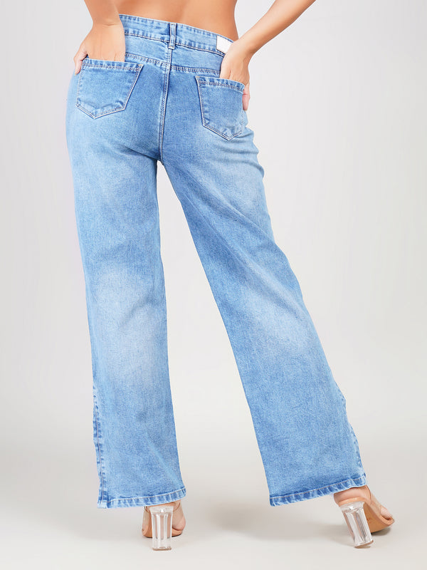 women stylish wide leg jeans street style